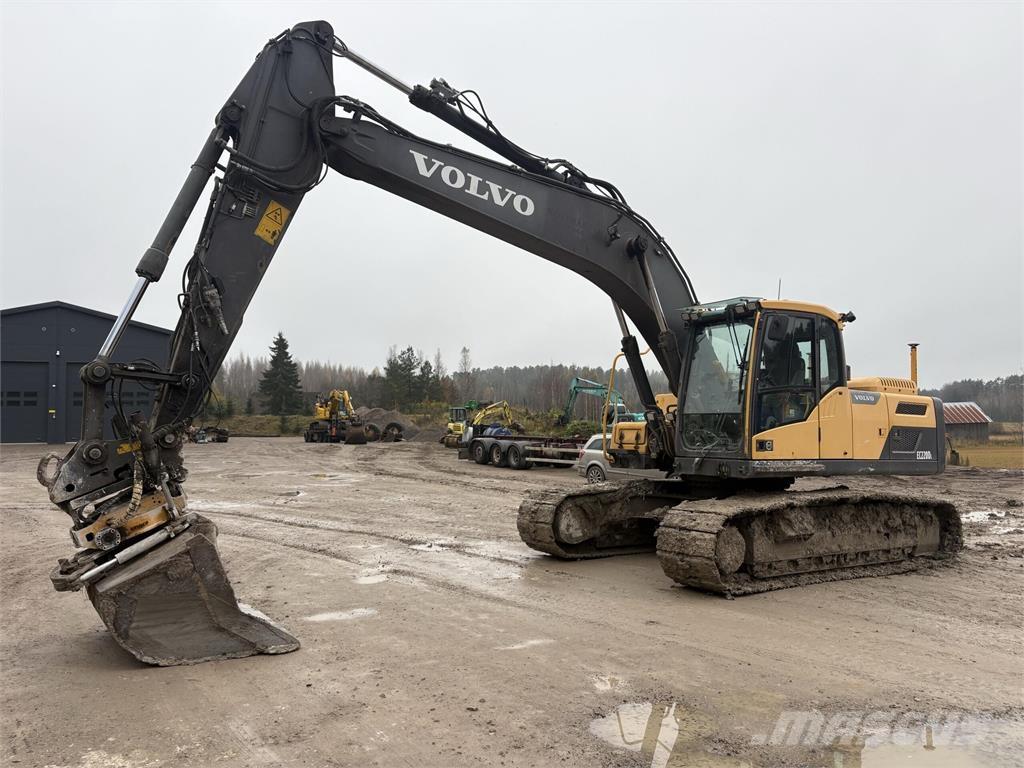Volvo EC220DL Vikšriniai ekskavatoriai