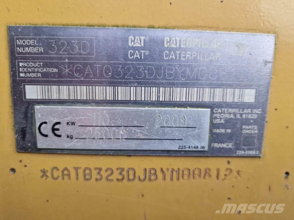 CAT 323d Vikšriniai ekskavatoriai
