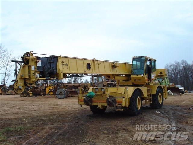 Grove RT 635 C Neapdoroto reljefo kranai