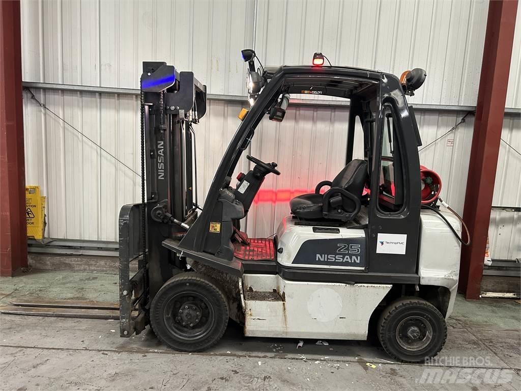 Nissan U1D2A25LQ LPG (dujiniai) krautuvai