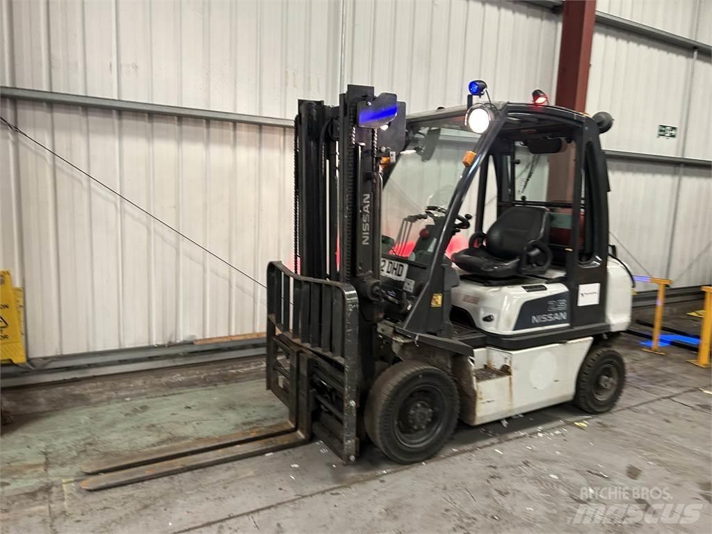 Nissan U1D2A25LQ LPG (dujiniai) krautuvai