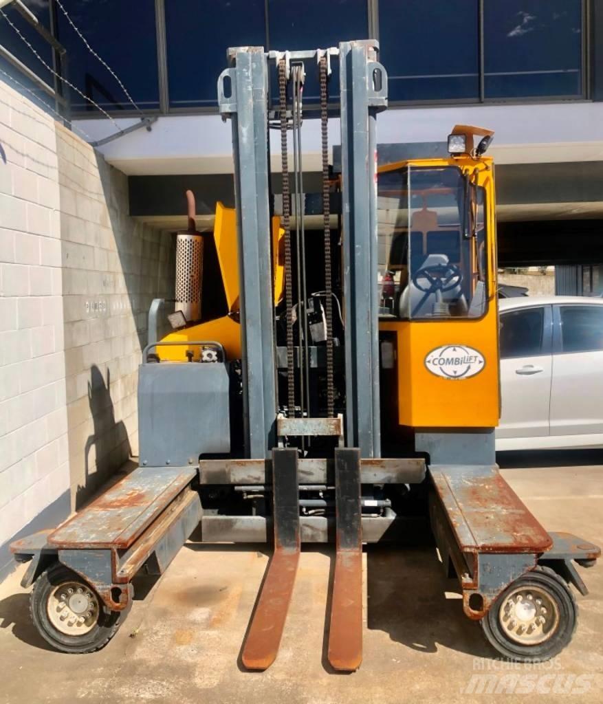 Combilift C4000 Krautuvai su pakrovimu iš šonų