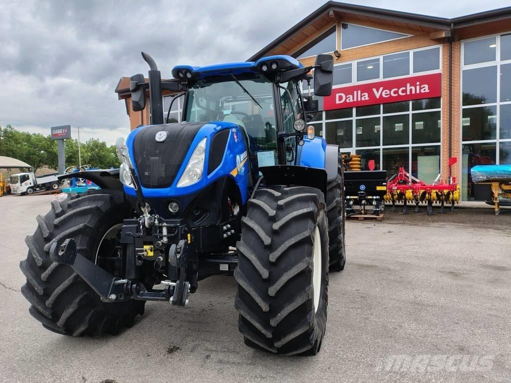New Holland T 7.245 Traktoriai