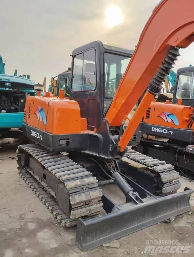 Doosan 55 Vikšriniai ekskavatoriai