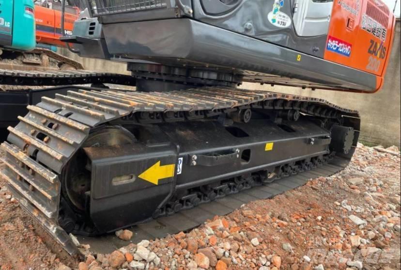 Hitachi 200-3 Vikšriniai ekskavatoriai