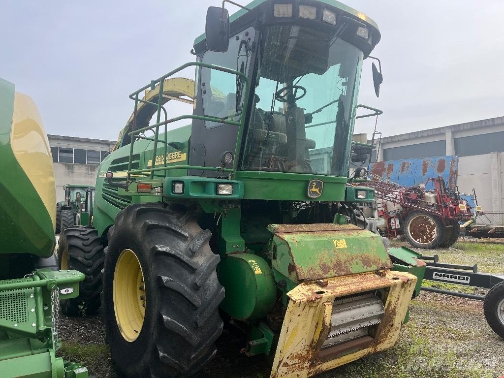 John Deere 7700 Pašarų ruošimo technika