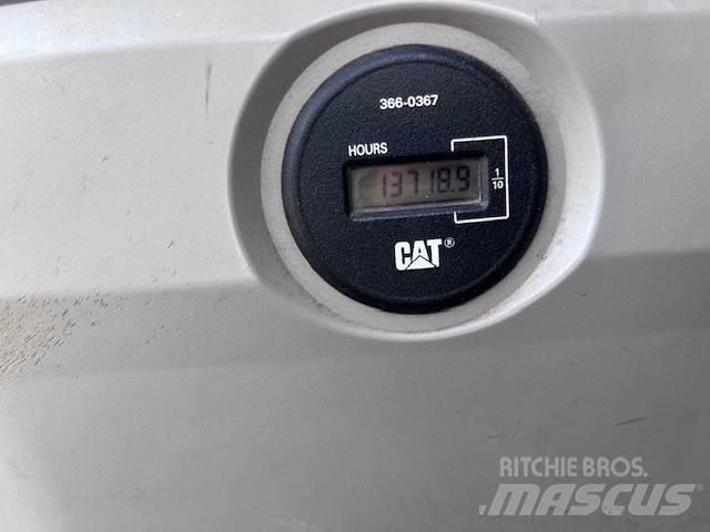 CAT 323 EL Vikšriniai ekskavatoriai