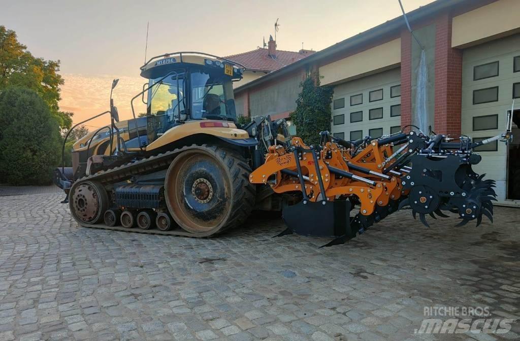 Challenger MT 875 E Traktoriai