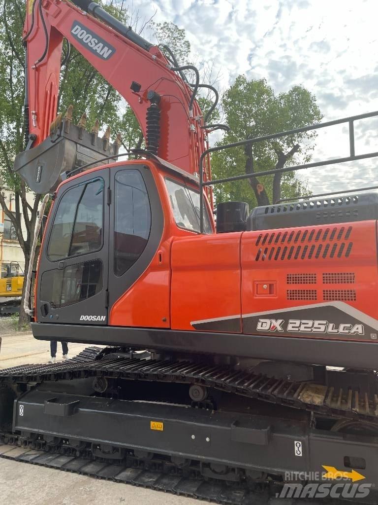 Doosan DX 225 Vidutinės galios ekskavatoriai 7-12 t