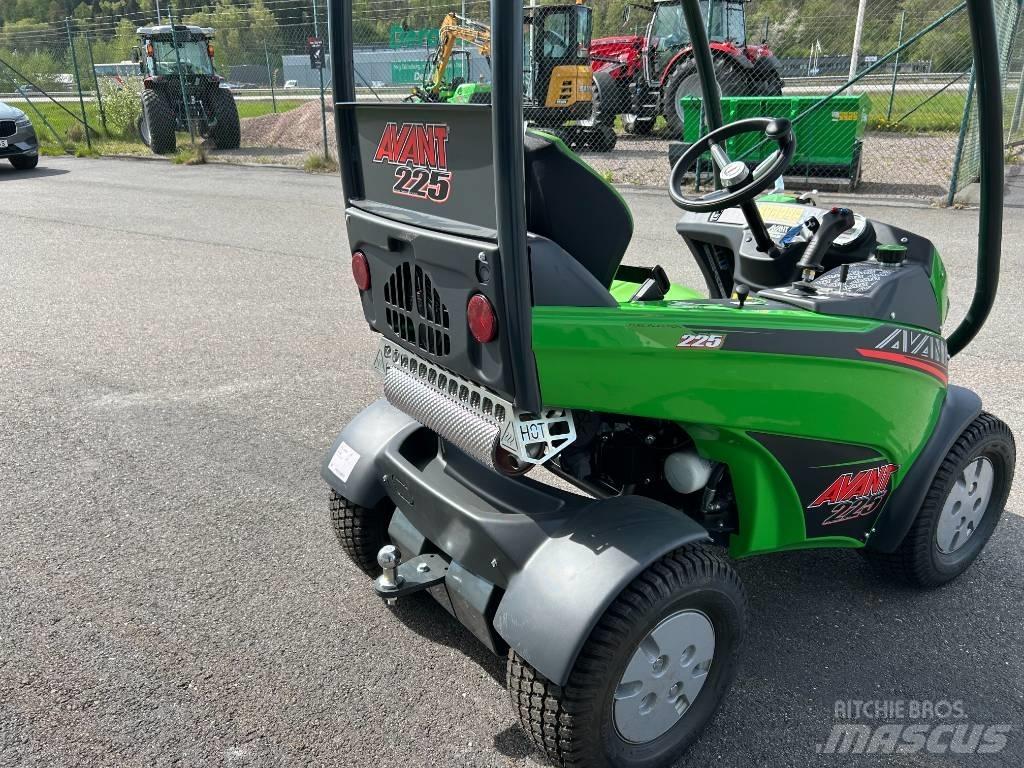 Avant 225 Krautuvai su šoniniu pasukimu