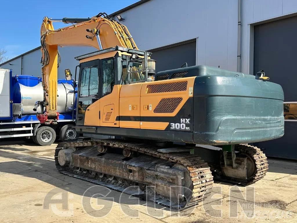 Hyundai HX300NL Vikšriniai ekskavatoriai