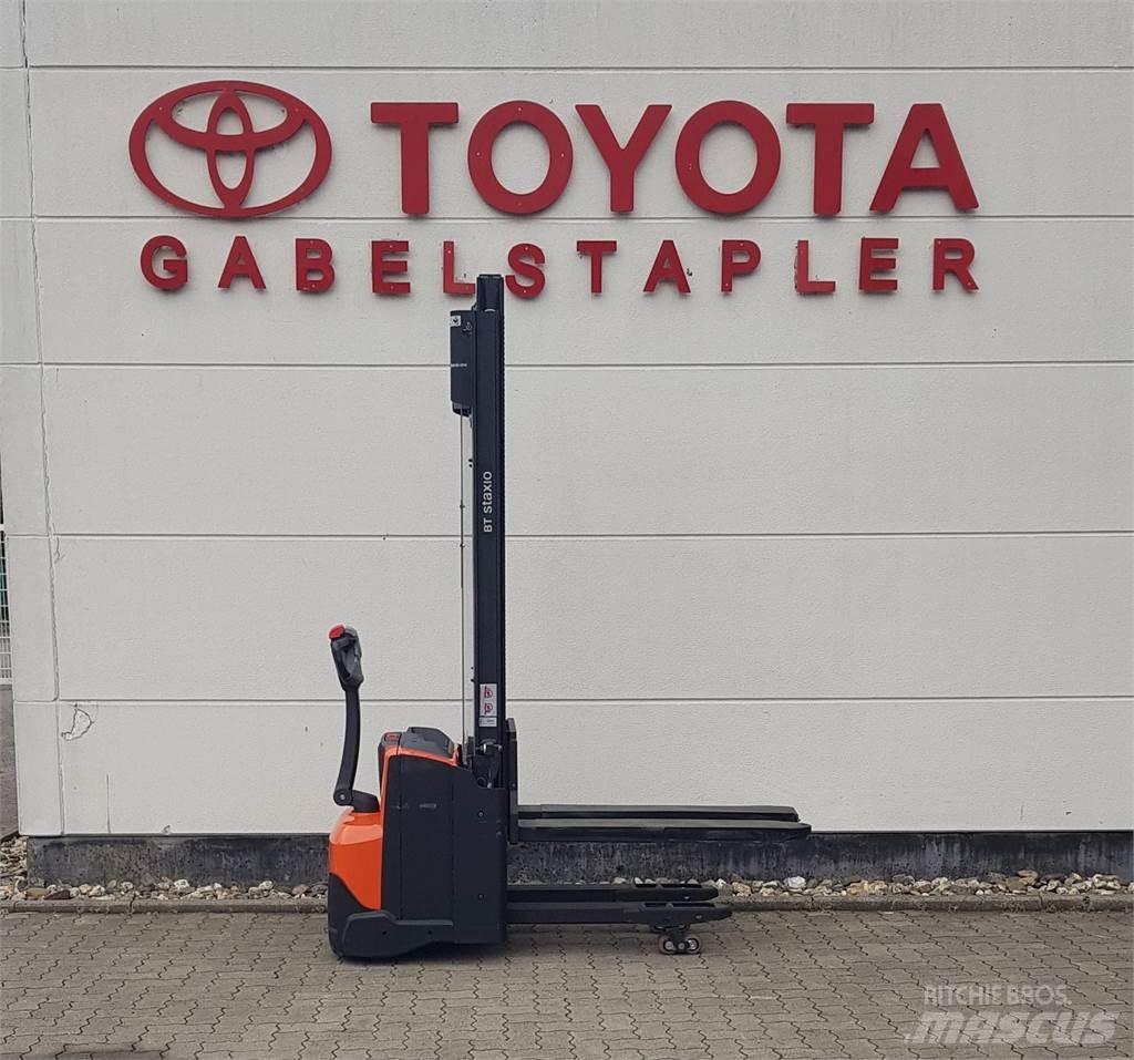 Toyota SWE120L Rankiniai vėžimėliai