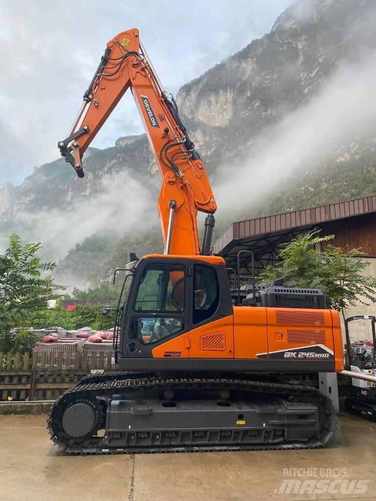 Develon DX 245 NHD-7 Vikšriniai ekskavatoriai