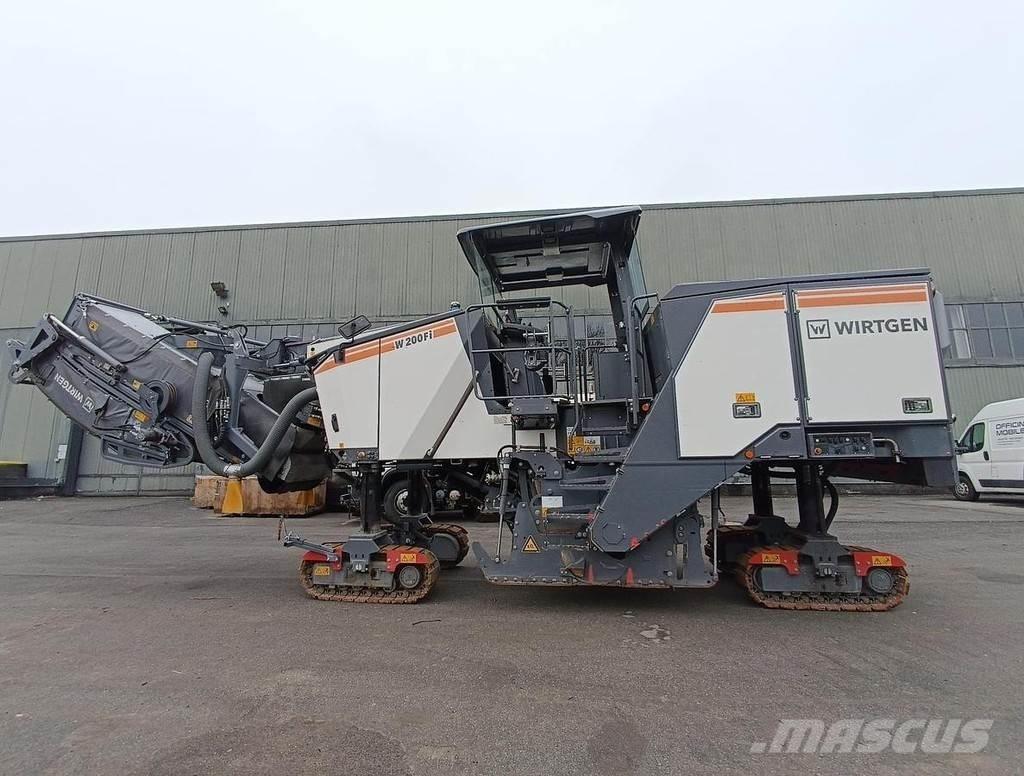 Wirtgen W200Fi Betono akmens klojimo technika