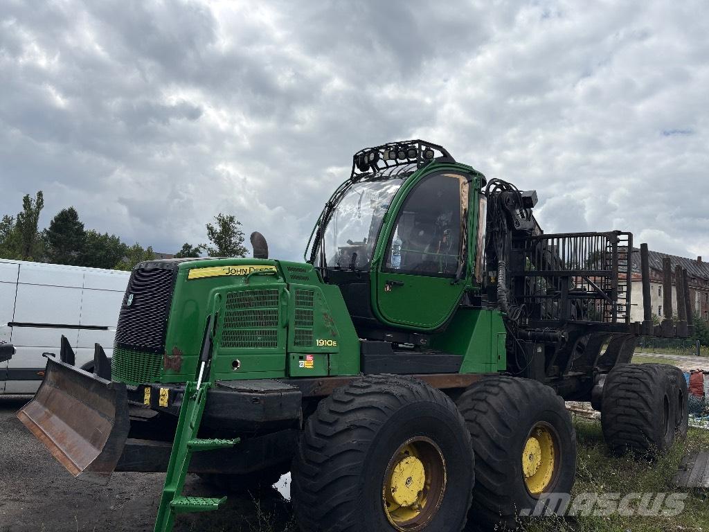 John Deere 1910E Naudoti miškovežiai (Forvarderiai)