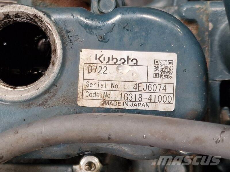 Kubota D722 Varikliai