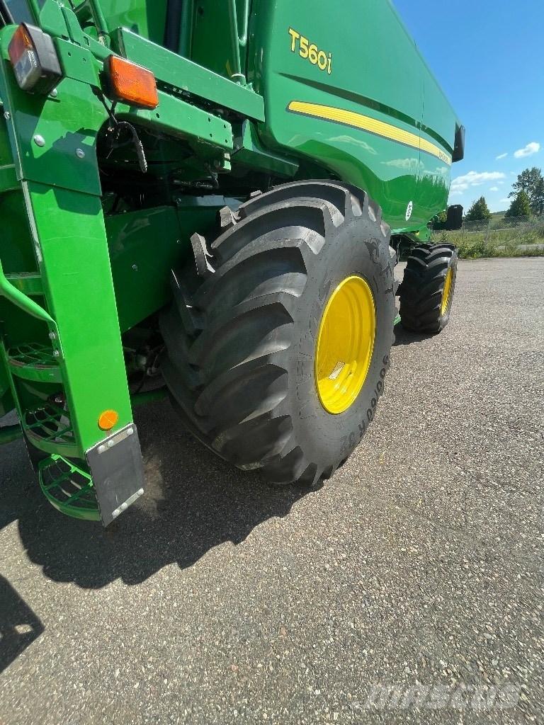 John Deere T 560 i Derliaus nuėmimo kombainai