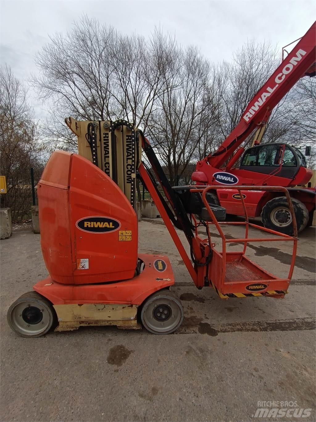 JLG T10E Kiti keltuvai ir platformos