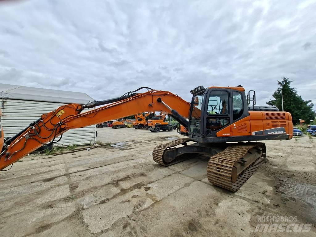 Doosan DX 225 LC-5 Vikšriniai ekskavatoriai