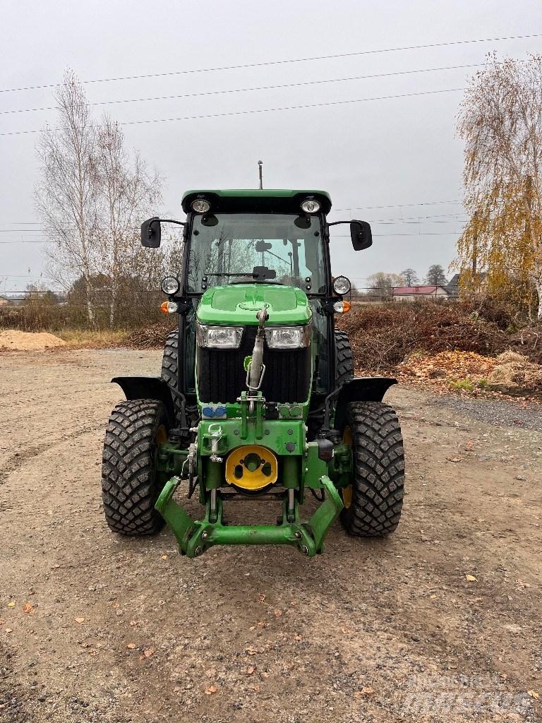John Deere 5105 GF Traktoriai