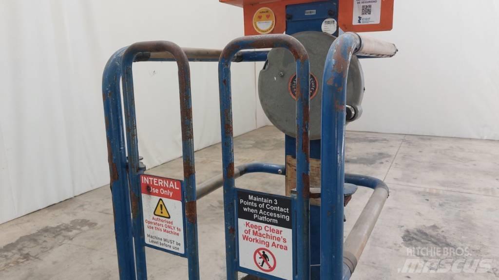 JLG Peco Lift Vertikalūs stiebiniai keltuvai