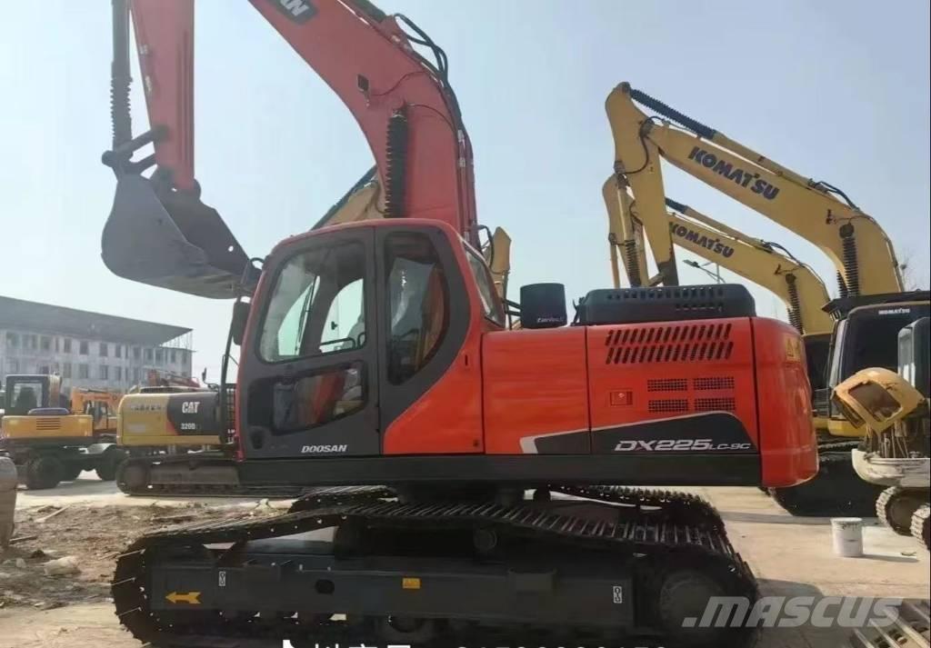 Doosan DX 225 LC Vikšriniai ekskavatoriai