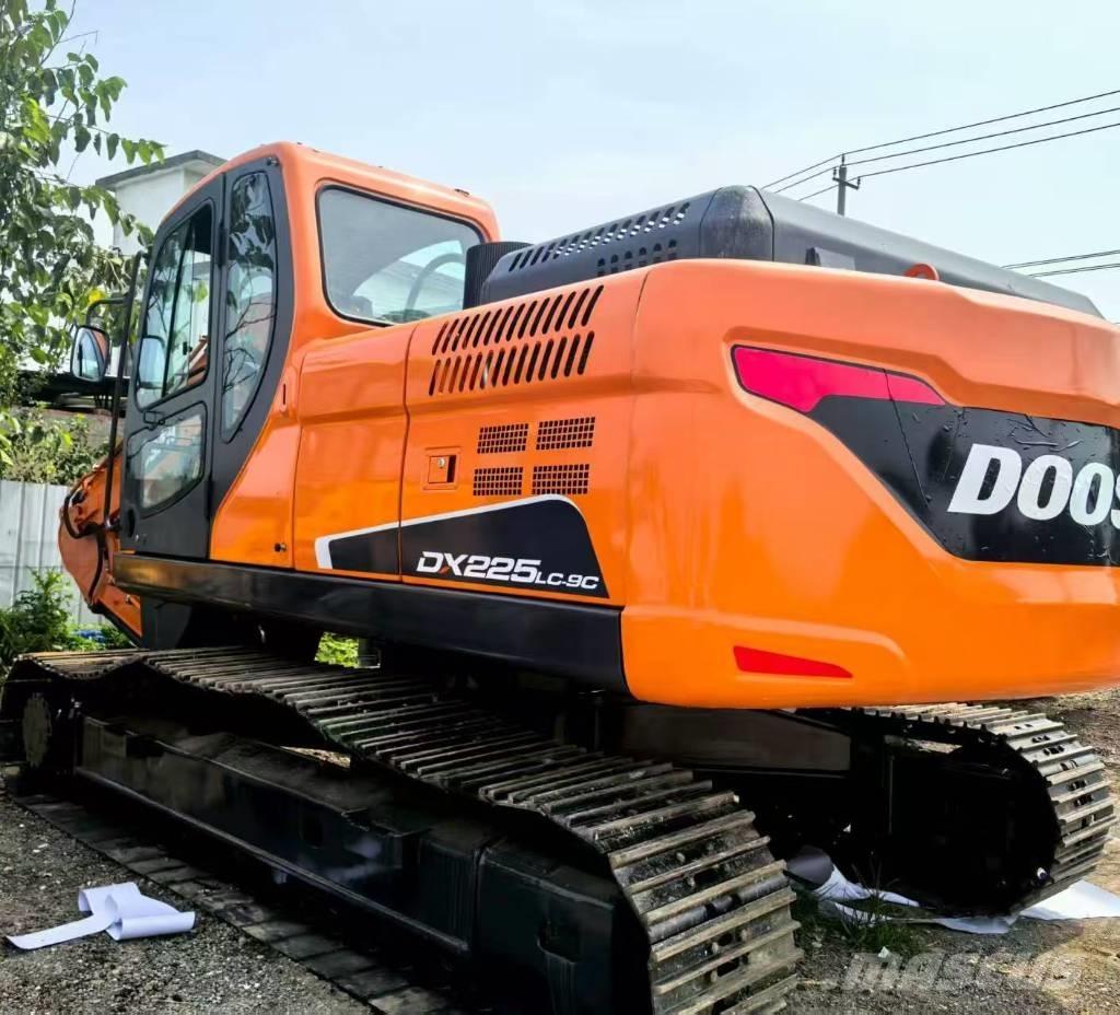 Doosan DX 225 LC Vikšriniai ekskavatoriai