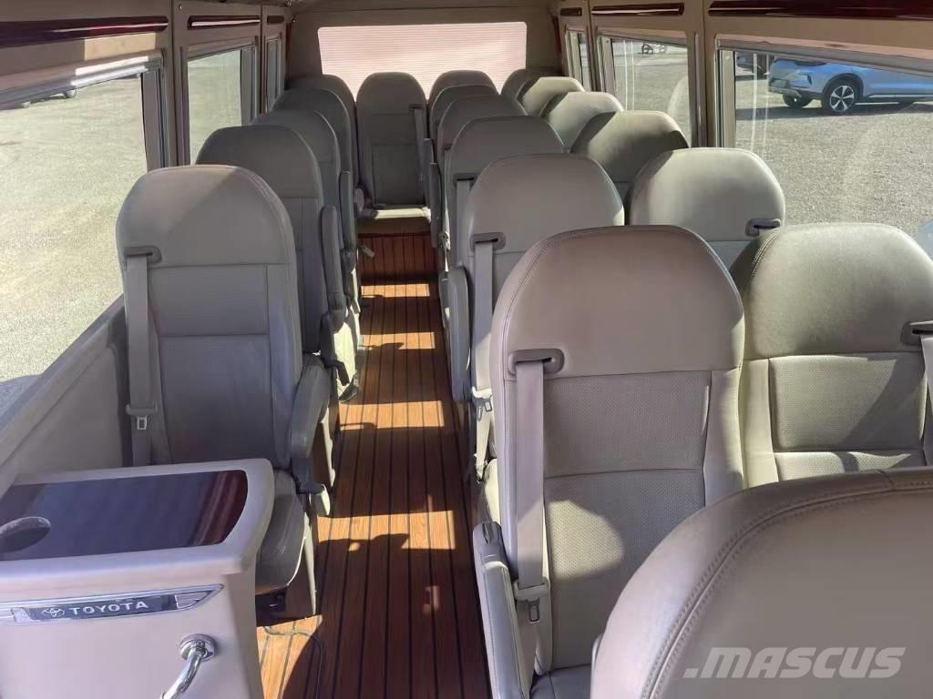 Toyota Coaster Tarpmiestiniai autobusai