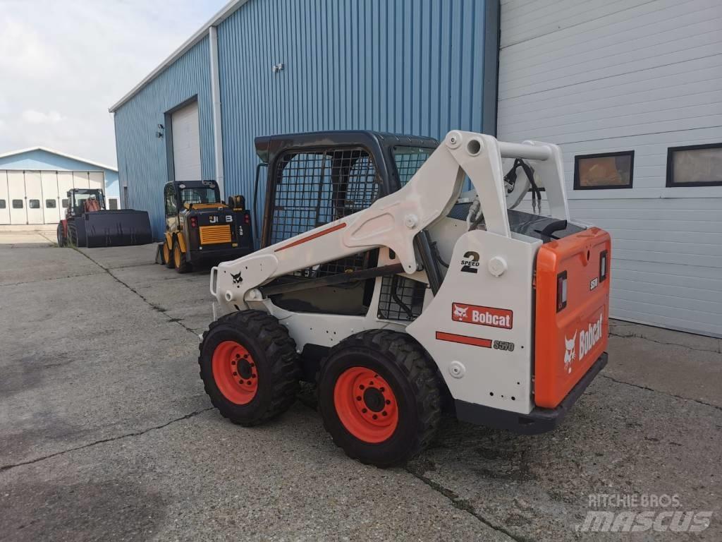 Bobcat S 570 Krautuvai su šoniniu pasukimu