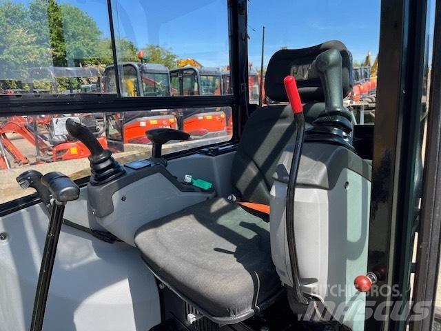 CAT 302.7 D CR Mini ekskavatoriai < 7 t