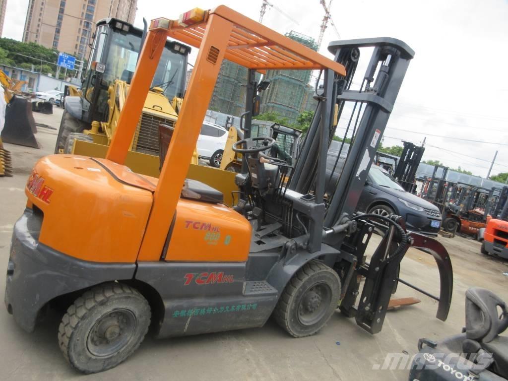 TCM FD 30 Dyzeliniai krautuvai