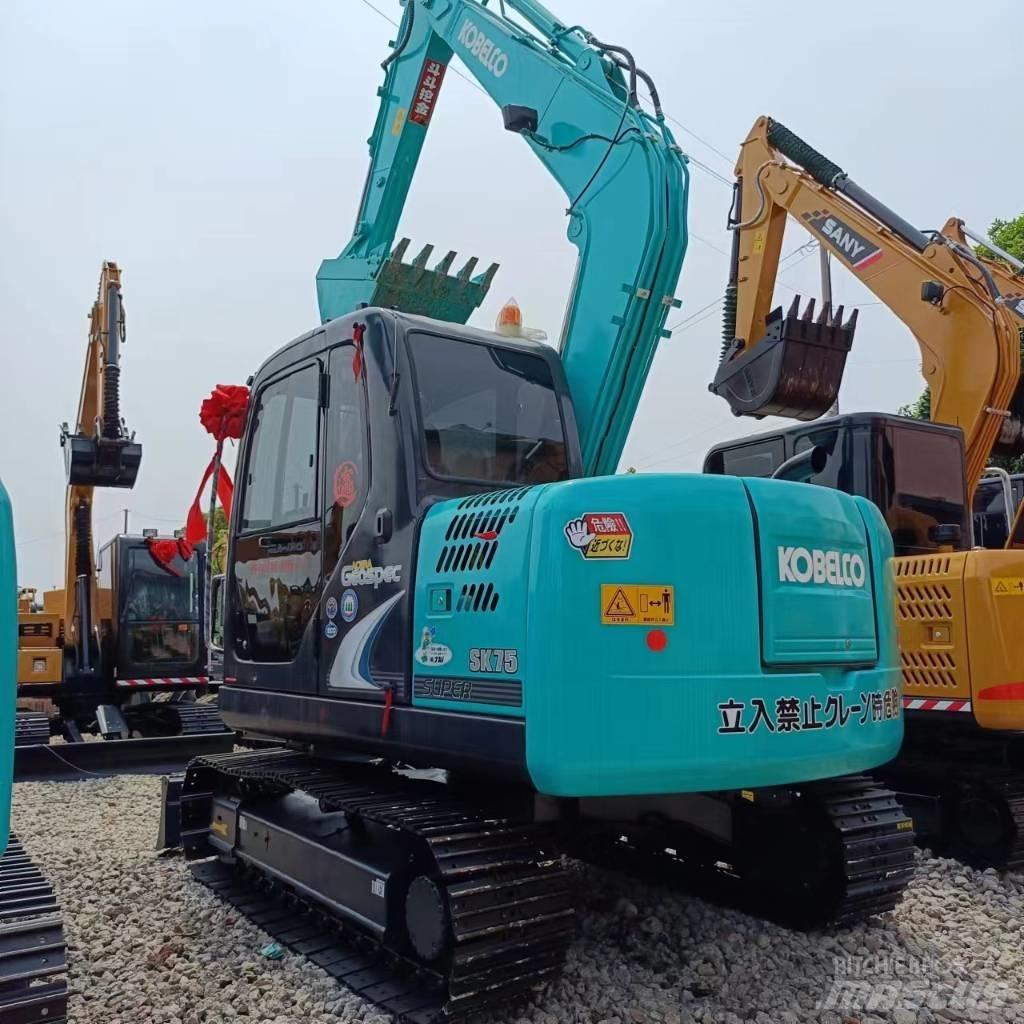 Kobelco SK 75 Vikšriniai ekskavatoriai