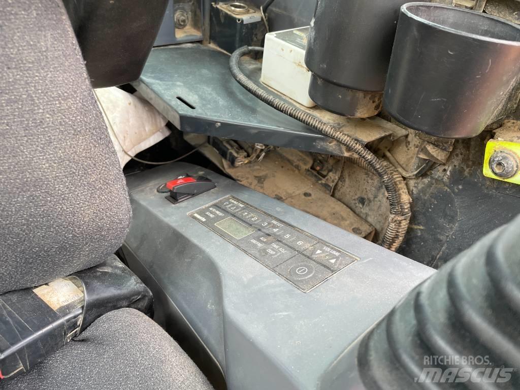 Komatsu PC 138 Vikšriniai ekskavatoriai