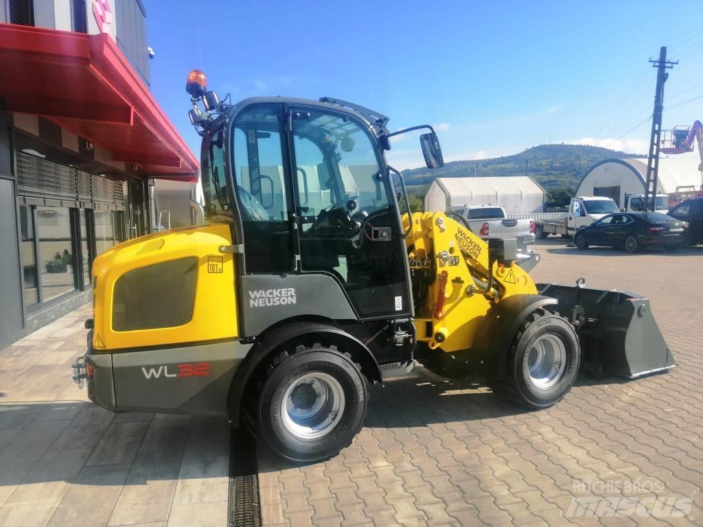 Wacker Neuson WL32 Naudoti ratiniai krautuvai