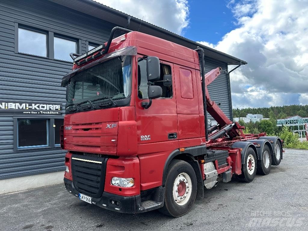 DAF XF105.410 8x2 Sunkvežimiai su keliamuoju kabliu