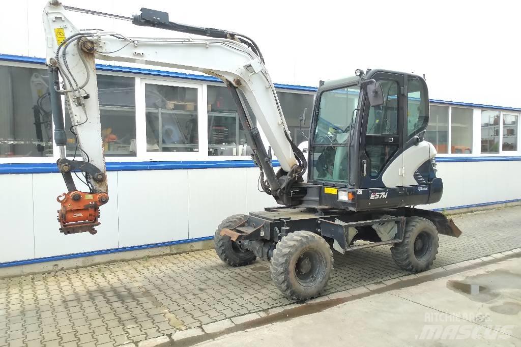 Bobcat W57 Ratiniai ekskavatoriai