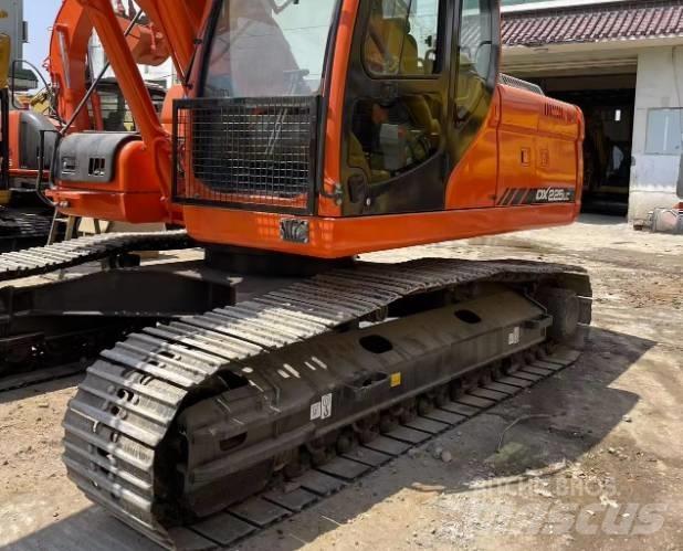 Doosan DX225LC Vikšriniai ekskavatoriai