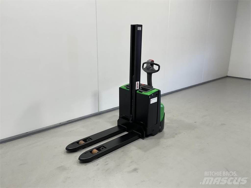 Cesab S208L Savaeigiai rietuvai