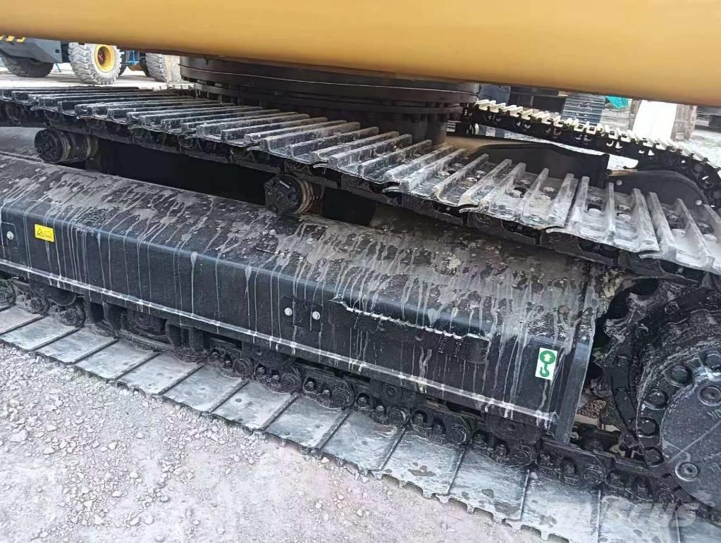 CAT 324 D2L Vikšriniai ekskavatoriai