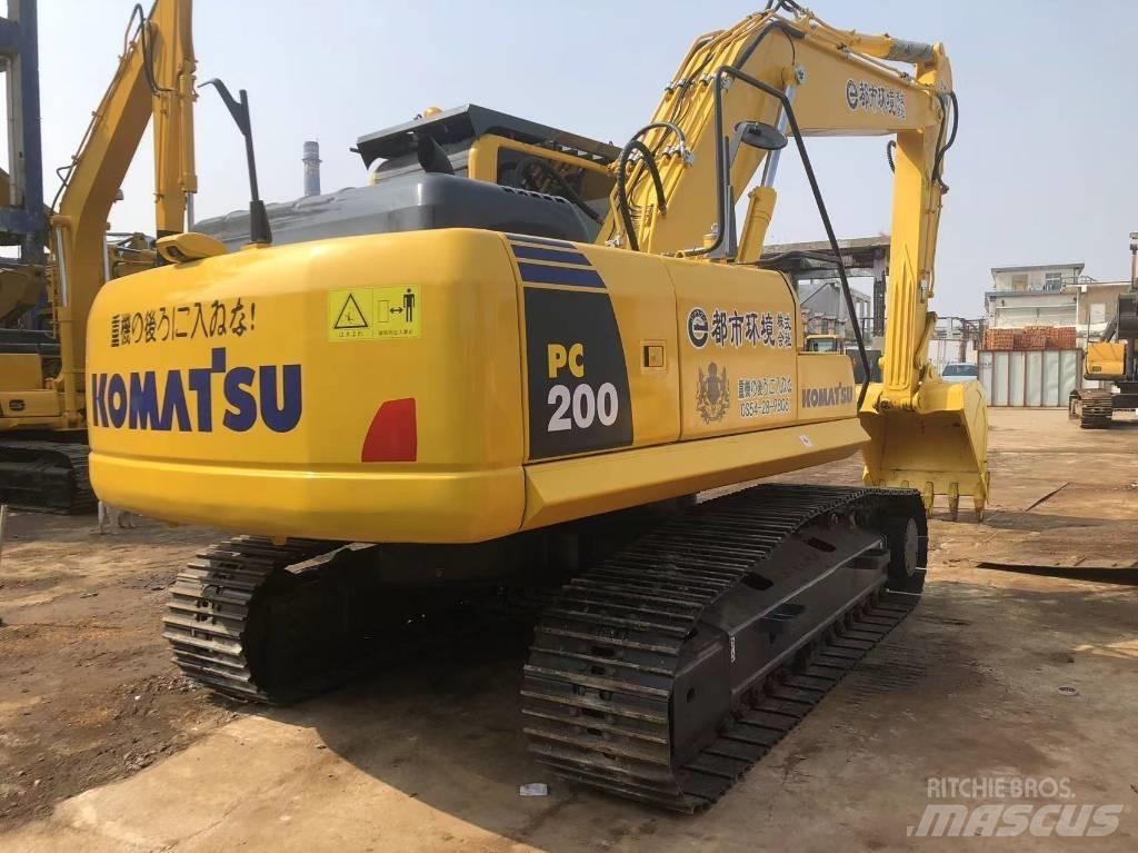 Komatsu PC 220-8 Vikšriniai ekskavatoriai