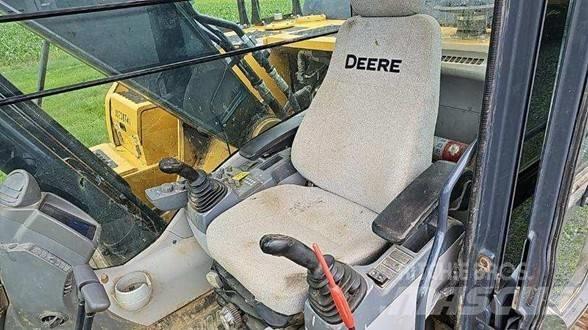 John Deere 210G LC Vikšriniai ekskavatoriai