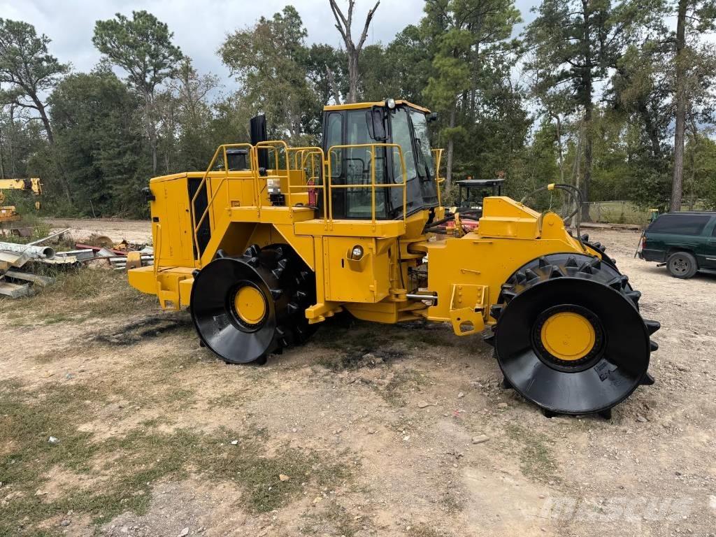 CAT 836 G Atliekų presai