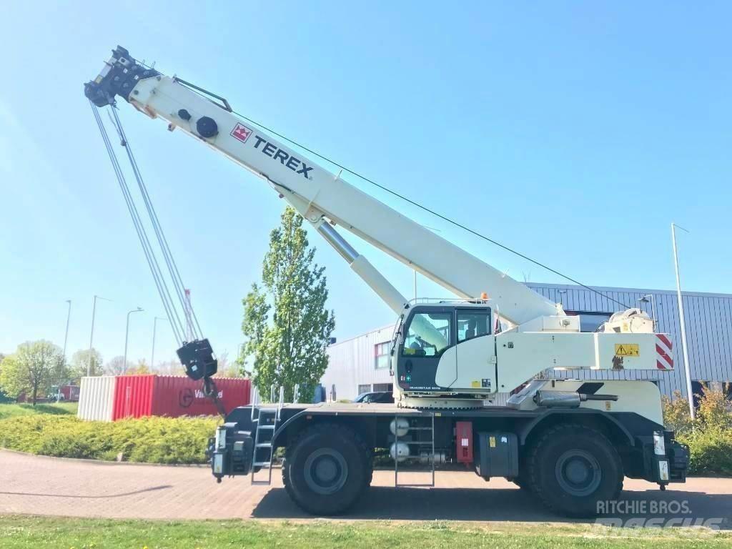 Terex 1075 Neapdoroto reljefo kranai