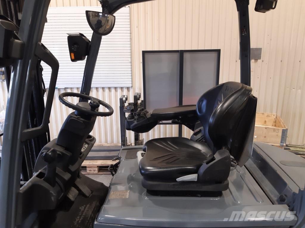 Toyota 8FBMT18 Elektriniai šakiniai krautuvai