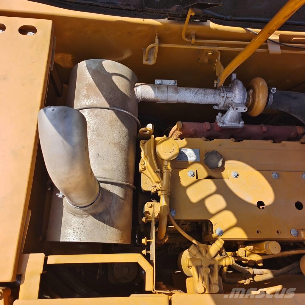 CAT 320D Vikšriniai ekskavatoriai