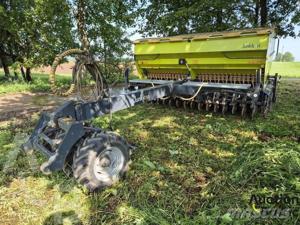 Junkkari M400 Plus Sėjamieji kombainai