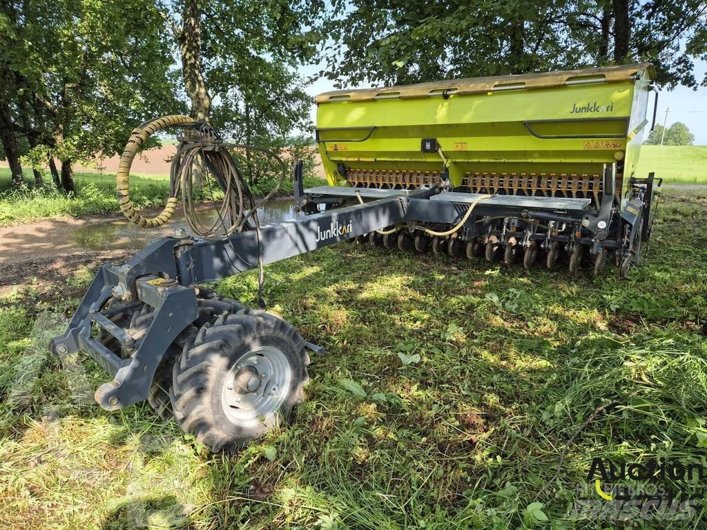 Junkkari M400 Plus Sėjamieji kombainai