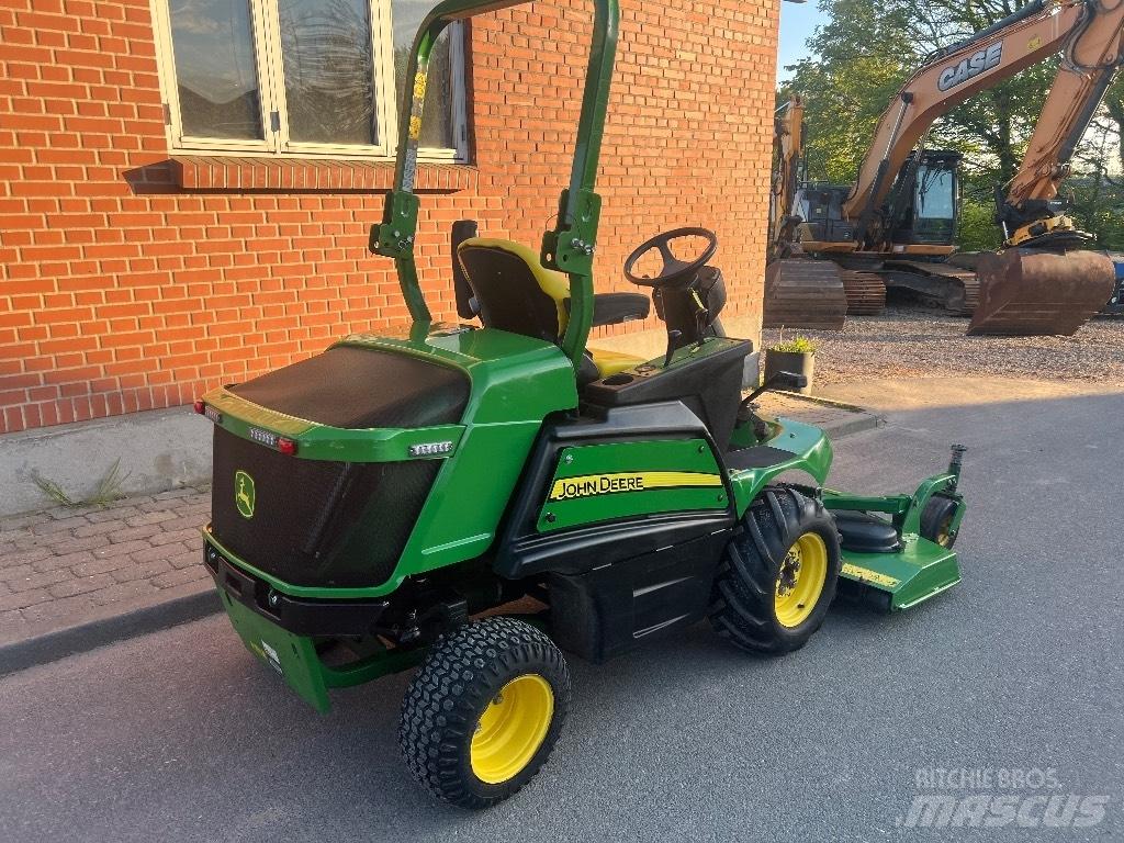 John Deere 1550 Sodo traktoriukai-vejapjovės