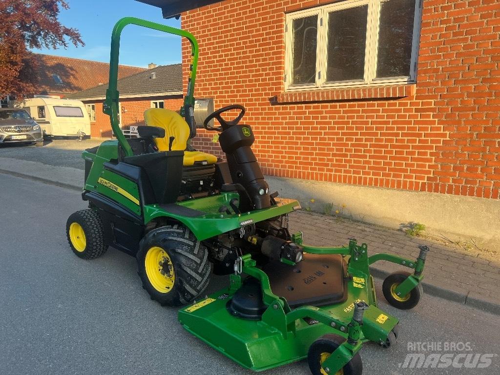 John Deere 1550 Sodo traktoriukai-vejapjovės