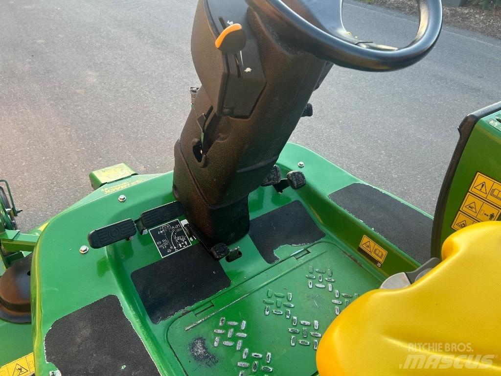 John Deere 1550 Sodo traktoriukai-vejapjovės
